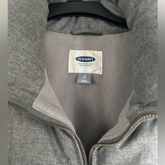 Old Navy puffy vest - Picture 2 of 3